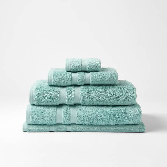https://s3-ap-southeast-2.amazonaws.com/fusionfactory.commerceconnect.bbnt.production/pim_media/000/120/990/CH-Egyptian-Luxury-Towels-Island-Blue-189042-R.jpg?1620605407
