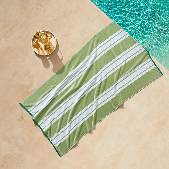 https://s3-ap-southeast-2.amazonaws.com/fusionfactory.commerceconnect.bbnt.production/pim_media/000/198/422/CH_S25-26_LS_Outdoor_Beach_Towels_Jade_26482001_SI.jpg?1753755727
