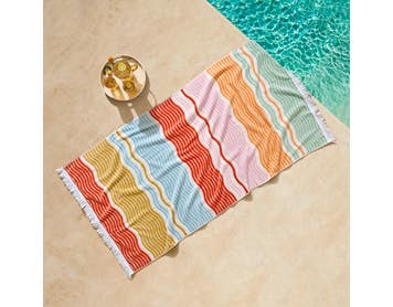 https://s3-ap-southeast-2.amazonaws.com/fusionfactory.commerceconnect.bbnt.production/pim_media/000/198/473/CH_S25-26_LS_Outdoor_Beach_Towels_Sunkissed_22860601_SI.jpg?1753765735