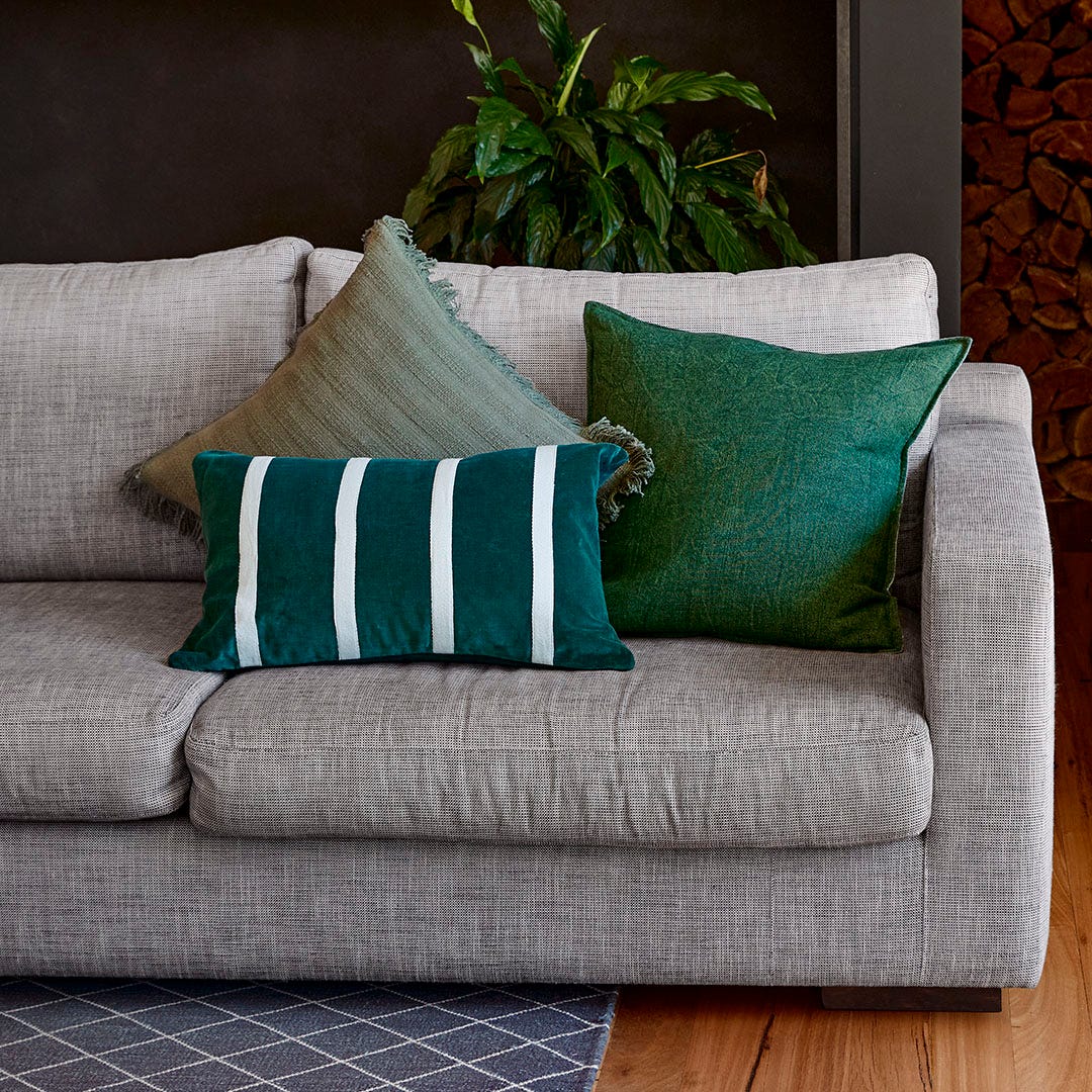 https://s3-ap-southeast-2.amazonaws.com/fusionfactory.commerceconnect.bbnt.production/pim_media/000/191/853/Cushions-Claude-Etta-Cameron_Green_SI.jpg?1743040029