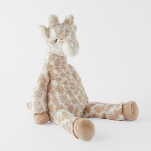 https://s3-ap-southeast-2.amazonaws.com/fusionfactory.commerceconnect.bbnt.production/pim_media/000/158/252/LF_Gigi-Giraffe-Soft-Toy_Brown-White_23192401_SI.jpg?1704752741