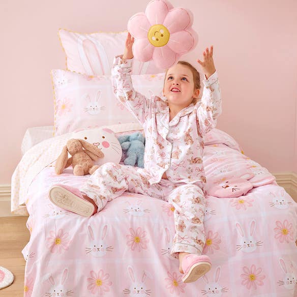 https://s3-ap-southeast-2.amazonaws.com/fusionfactory.commerceconnect.bbnt.production/pim_media/000/187/382/LF_Kids_Easter_LS_Talent_Flannel_PJS_Bunny_Bow_Daisy_Face_Cushion_Cottontail_Cotton_Tail_SQC_2_SI.jpg?1737087146