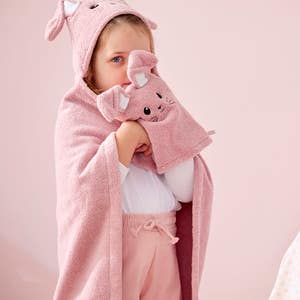 https://s3-ap-southeast-2.amazonaws.com/fusionfactory.commerceconnect.bbnt.production/pim_media/000/187/839/LF_Kids_Easter_LS_Talent_Hooded_Towel_Beatrice_Bunny_Wash_Mitt_2_SI.jpg?1737351568