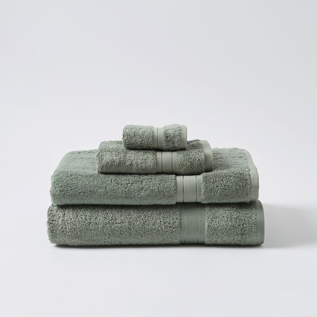 https://s3-ap-southeast-2.amazonaws.com/fusionfactory.commerceconnect.bbnt.production/pim_media/000/058/768/M_F-Bamboo-Towels-Khaki-132617-R.jpg?1588556337