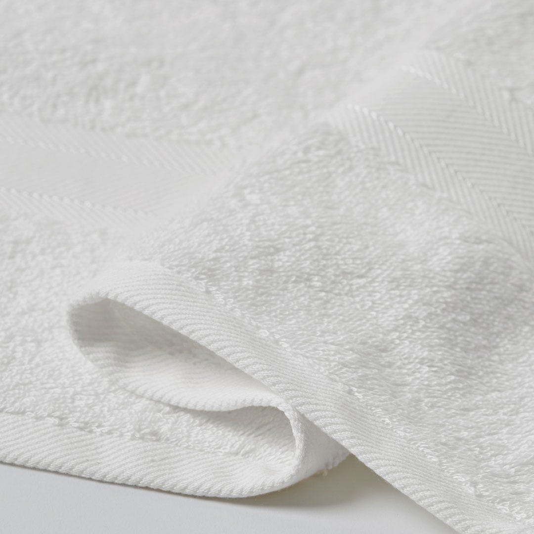 https://s3-ap-southeast-2.amazonaws.com/fusionfactory.commerceconnect.bbnt.production/pim_media/000/058/793/M_F-Bamboo-Towels-White-132617-Detail.jpg?1588557057
