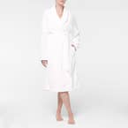 https://s3-ap-southeast-2.amazonaws.com/fusionfactory.commerceconnect.bbnt.production/pim_media/000/107/601/M_F-Plush-Bathrobe-Snow-11985015-Front-V2.jpg?1615786023