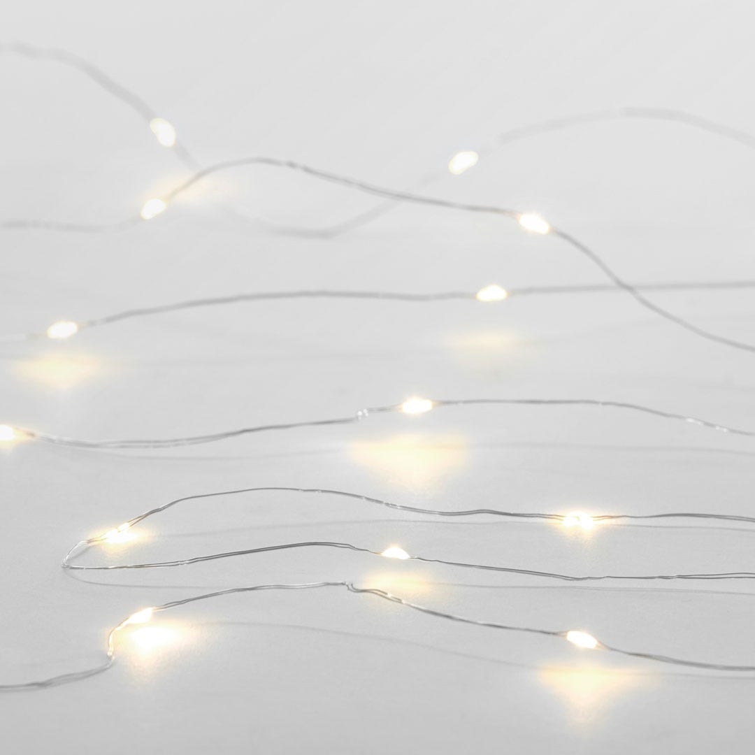 https://s3-ap-southeast-2.amazonaws.com/fusionfactory.commerceconnect.bbnt.production/pim_media/000/065/245/M_F-Xmas-TE-LU-LED-Glisten-String-Lights-6m-Silver-17334401.jpg?1595915099