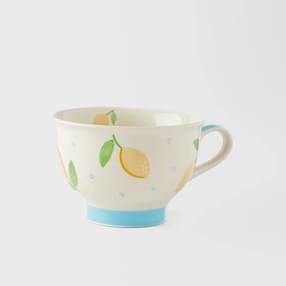 https://s3-ap-southeast-2.amazonaws.com/fusionfactory.commerceconnect.bbnt.production/pim_media/000/166/492/M_F_-When-Life-Gives-You-Lemons-Pedestal-Tea-Cup_Yellow-Blue_25813501_SI.jpg?1721792733