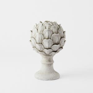 https://s3-ap-southeast-2.amazonaws.com/fusionfactory.commerceconnect.bbnt.production/pim_media/000/158/901/M_F_Artichoke-Sculpture-Lrg_Antique-White_23206901_SI.jpg?1705872817