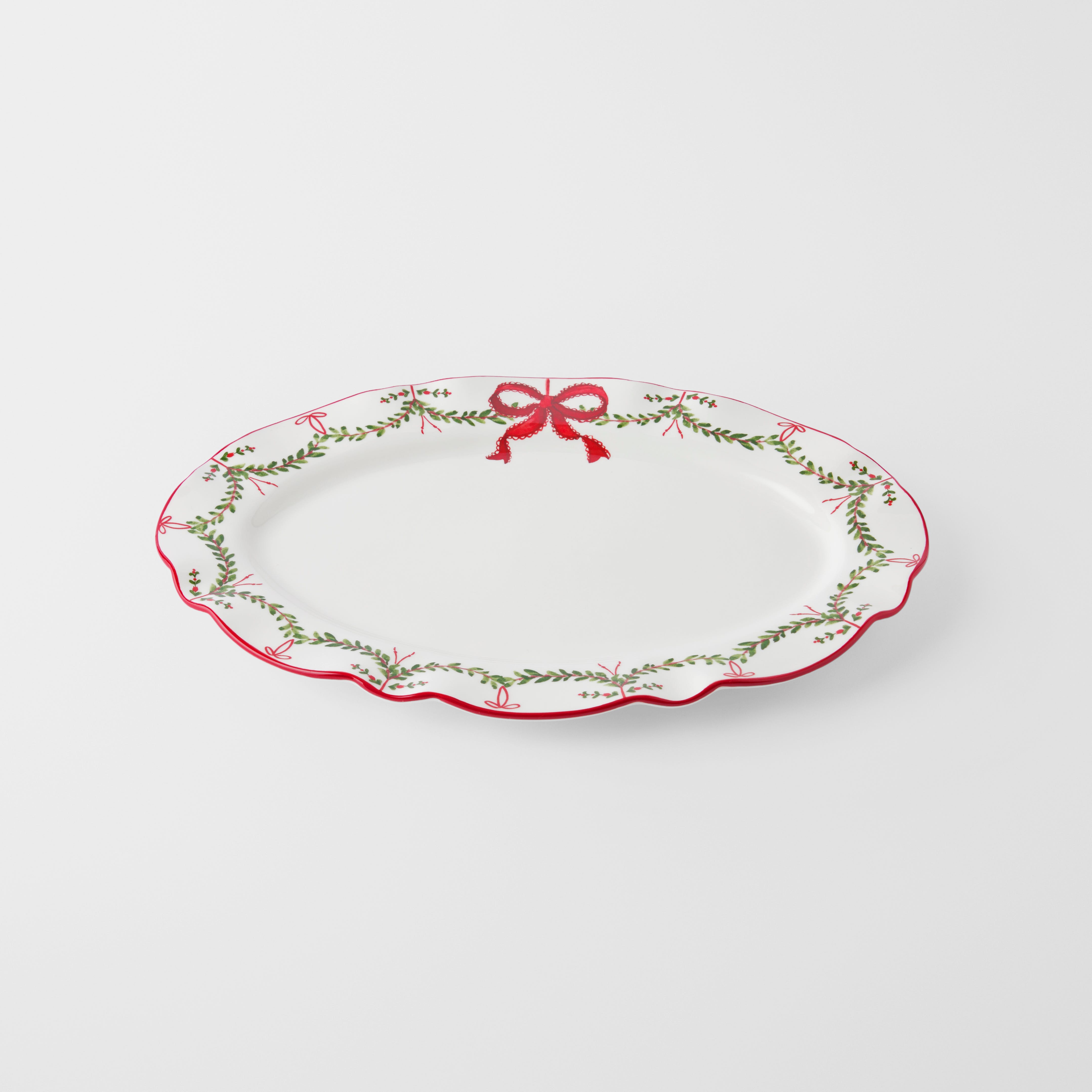 https://s3-ap-southeast-2.amazonaws.com/fusionfactory.commerceconnect.bbnt.production/pim_media/000/197/884/M_F_CG_Festive-Garland-Oval-Platter_26266501.jpg?1752816270