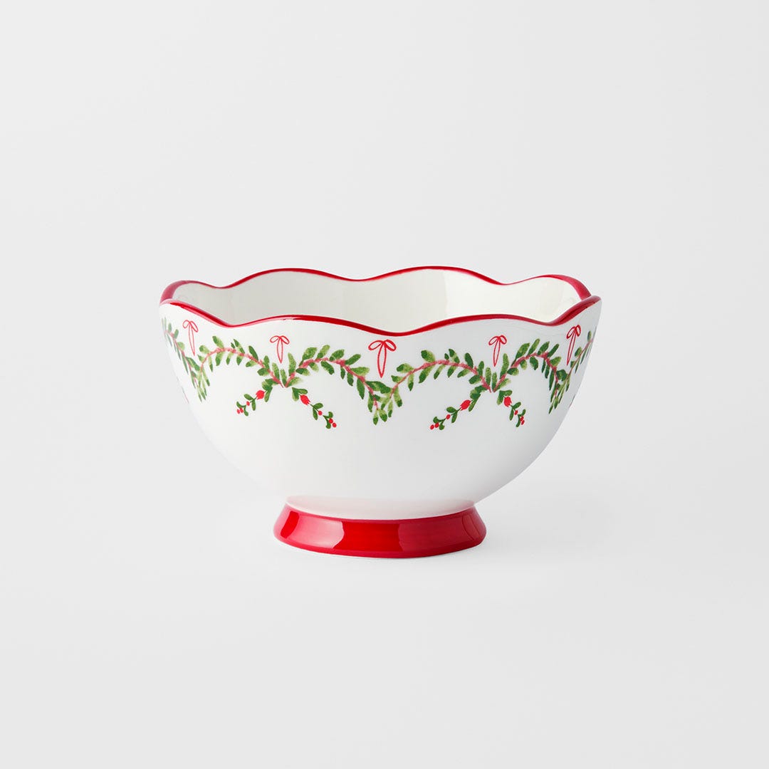 https://s3-ap-southeast-2.amazonaws.com/fusionfactory.commerceconnect.bbnt.production/pim_media/000/197/885/M_F_CG_S4-Festive-Garland-Bowl_26368601_SI.jpg?1752816435