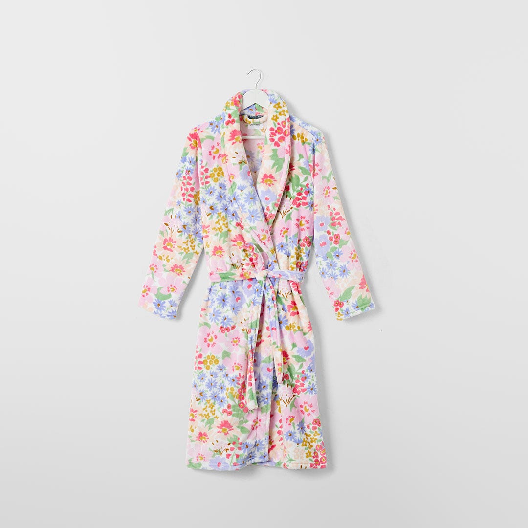 https://s3-ap-southeast-2.amazonaws.com/fusionfactory.commerceconnect.bbnt.production/pim_media/000/188/610/M_F_Emma-Printed-Plush-Robe_Emma_26125201_SI.jpg?1738546989