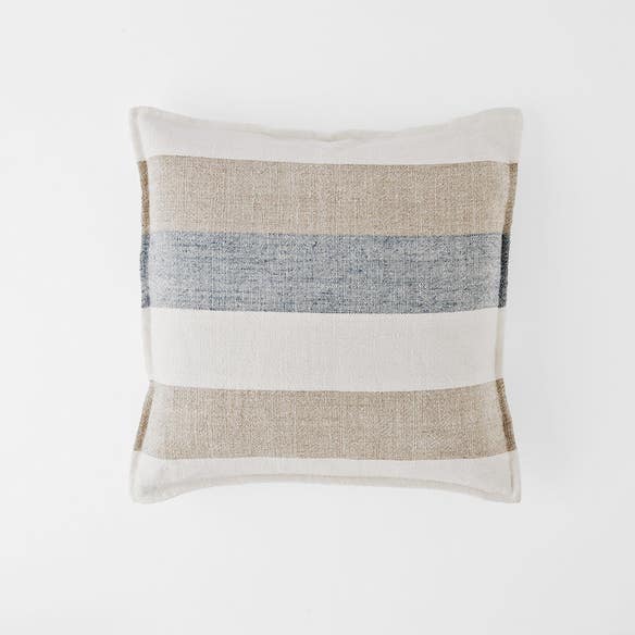 https://s3-ap-southeast-2.amazonaws.com/fusionfactory.commerceconnect.bbnt.production/pim_media/000/160/357/M_F_Everett-Chunky-Stripe-Linen-Cushion_Stone-Ivory_23124801_SI.jpg?1707957006