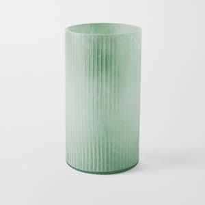 https://s3-ap-southeast-2.amazonaws.com/fusionfactory.commerceconnect.bbnt.production/pim_media/000/152/161/M_F_Harley_Glass_Ribbed_Vase_Lrg_Seafoam_22547402_SI.jpg?1690850818