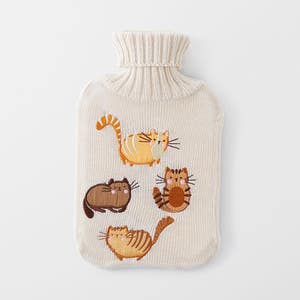https://s3-ap-southeast-2.amazonaws.com/fusionfactory.commerceconnect.bbnt.production/pim_media/000/146/658/M_F_Hot_Water_Bottle_Winston_Ivory_22496801_SI.jpg?1680165731