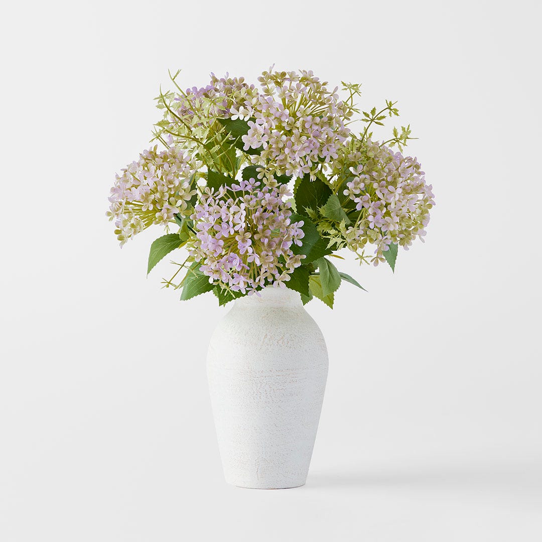 https://s3-ap-southeast-2.amazonaws.com/fusionfactory.commerceconnect.bbnt.production/pim_media/000/183/884/M_F_Hydrangea-in-Paper-Mache-Pot_Purple_26131901_SI.jpg?1734663769