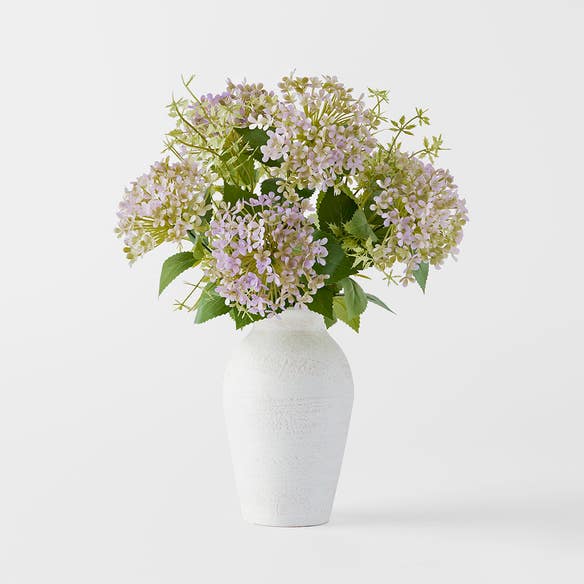https://s3-ap-southeast-2.amazonaws.com/fusionfactory.commerceconnect.bbnt.production/pim_media/000/183/884/M_F_Hydrangea-in-Paper-Mache-Pot_Purple_26131901_SI.jpg?1734663769