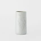 https://s3-ap-southeast-2.amazonaws.com/fusionfactory.commerceconnect.bbnt.production/pim_media/000/169/308/M_F_Natalia-Debossed-Ceramic-Vase-Lrg_White_25872101_SI.jpg?1725521076
