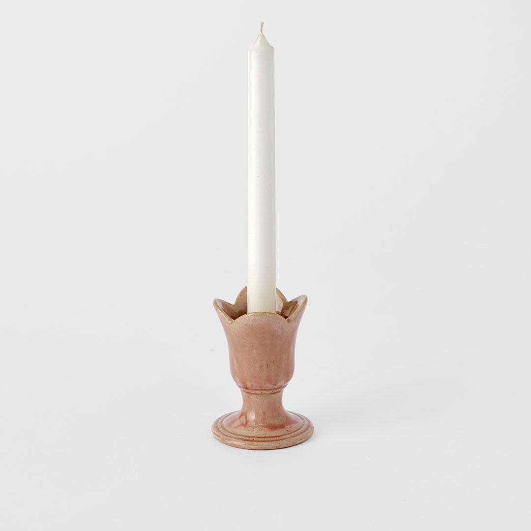 https://s3-ap-southeast-2.amazonaws.com/fusionfactory.commerceconnect.bbnt.production/pim_media/000/191/247/M_F_Petal-Candle-Holder_Pink_26120701_V2_SI.jpg?1742534192