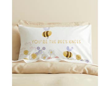 https://s3-ap-southeast-2.amazonaws.com/fusionfactory.commerceconnect.bbnt.production/pim_media/000/185/673/M_F_S24-25_Novelty_Pillow_Cases_BOP_BEES-KNEES_Novelty-PC_SI.jpg?1735532871