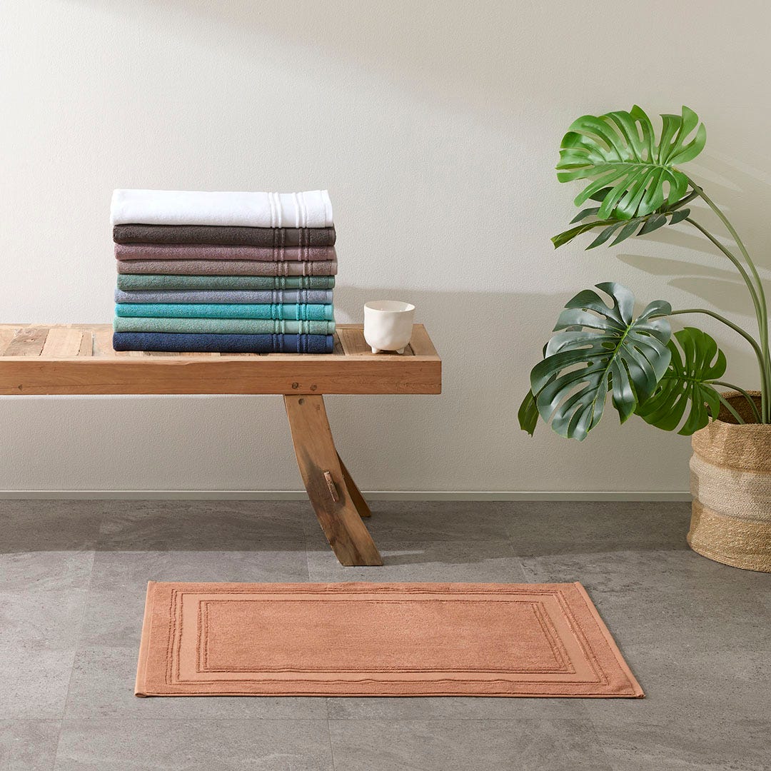 https://s3-ap-southeast-2.amazonaws.com/fusionfactory.commerceconnect.bbnt.production/pim_media/000/174/405/M_F_S24-25_Summer_LS_Studio_Bathmats-Indulgence_BM-Clay_SI.jpg?1730096812