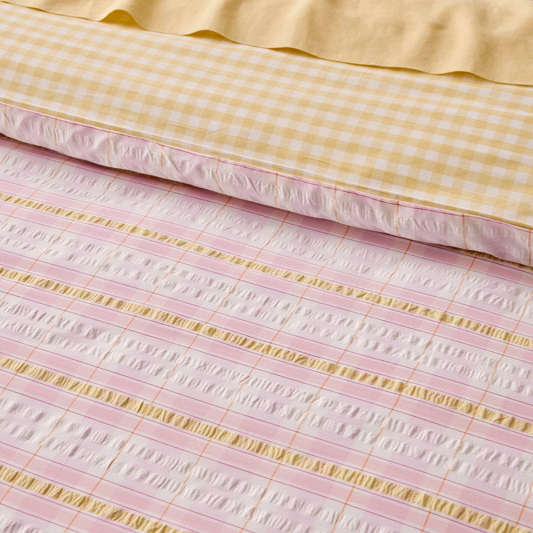 https://s3-ap-southeast-2.amazonaws.com/fusionfactory.commerceconnect.bbnt.production/pim_media/000/194/577/M_F_S25-26_Bedlinen_BOP_Adora_Pink_QQC_Detail_1_SI.jpg?1746427979