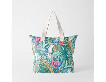 https://s3-ap-southeast-2.amazonaws.com/fusionfactory.commerceconnect.bbnt.production/pim_media/000/197/423/M_F_S25-26_Ohana-Tote-Bag_Forest-Green-Teal_26525501_SI.jpg?1752473605