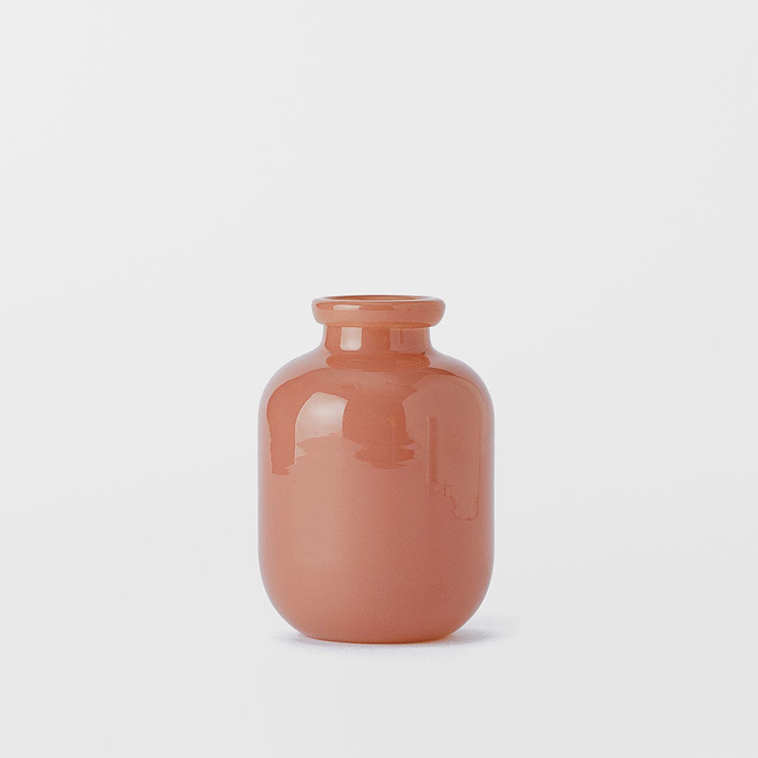 https://s3-ap-southeast-2.amazonaws.com/fusionfactory.commerceconnect.bbnt.production/pim_media/000/169/309/M_F_Soreli-Glass-Vase-Sml_Blush-Pink_25867602_SI.jpg?1725521183