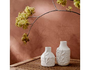 https://s3-ap-southeast-2.amazonaws.com/fusionfactory.commerceconnect.bbnt.production/pim_media/000/170/629/M_F_Summer_S24-25_LS_Studio_DecoratorLucia_Embossed_Ceramic_Vases_White-Med-Sml_SI.jpg?1727149650