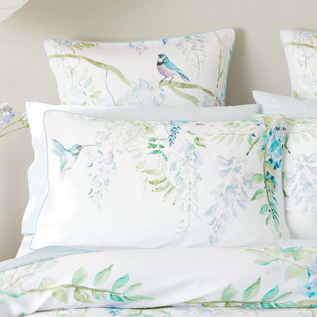 https://s3-ap-southeast-2.amazonaws.com/fusionfactory.commerceconnect.bbnt.production/pim_media/000/144/586/M_F_W23_Japanese-Wisteria_Pillow.jpg?1674511523