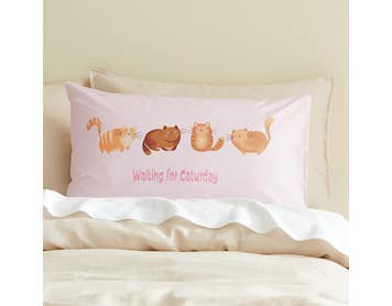 https://s3-ap-southeast-2.amazonaws.com/fusionfactory.commerceconnect.bbnt.production/pim_media/000/160/850/M_F_W24_Novelty_Pillow_Cases_BOP_Caturday_SI.jpg?1708645230