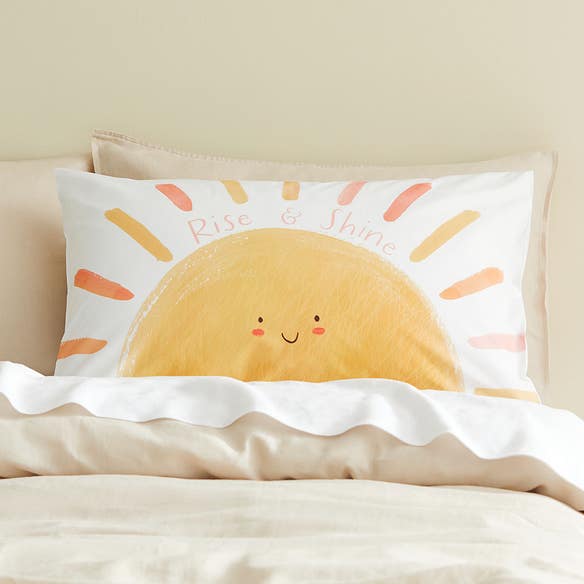 https://s3-ap-southeast-2.amazonaws.com/fusionfactory.commerceconnect.bbnt.production/pim_media/000/161/164/M_F_W24_Novelty_Pillow_Cases_BOP_Rise_and_Shine_SI.jpg?1709160767