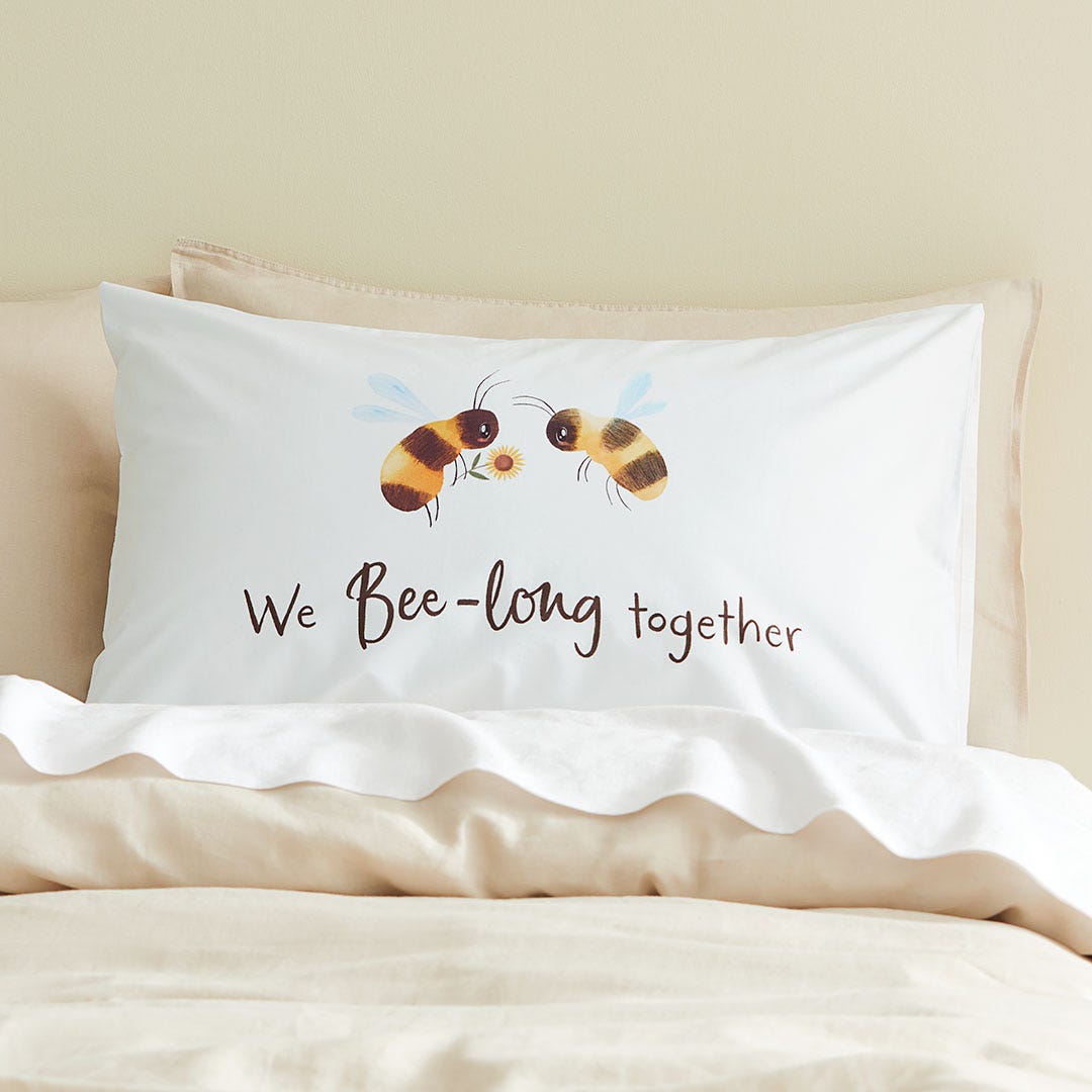 https://s3-ap-southeast-2.amazonaws.com/fusionfactory.commerceconnect.bbnt.production/pim_media/000/161/168/M_F_W24_Novelty_Pillow_Cases_BOP_We_Bee-long_Together_SI.jpg?1709160951