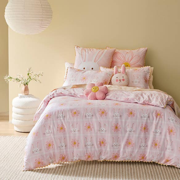 https://s3-ap-southeast-2.amazonaws.com/fusionfactory.commerceconnect.bbnt.production/pim_media/000/175/969/M_F_W25_Bedlinen_BOP_Cottontail_QQC_SI.jpg?1731640805