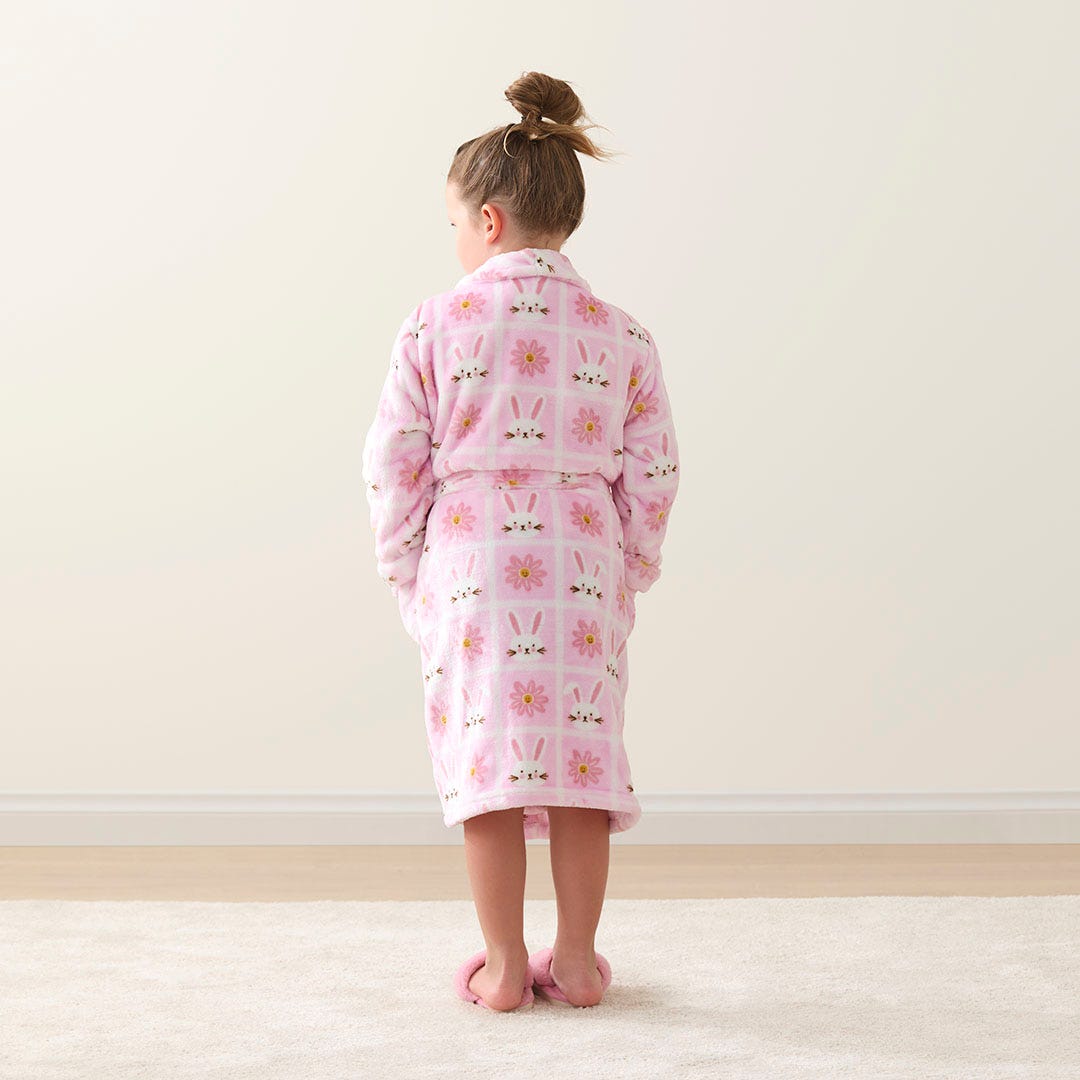https://s3-ap-southeast-2.amazonaws.com/fusionfactory.commerceconnect.bbnt.production/pim_media/000/191/470/M_F_W25_Kids_Robes_Cottontail_Back_SI.jpg?1742796467