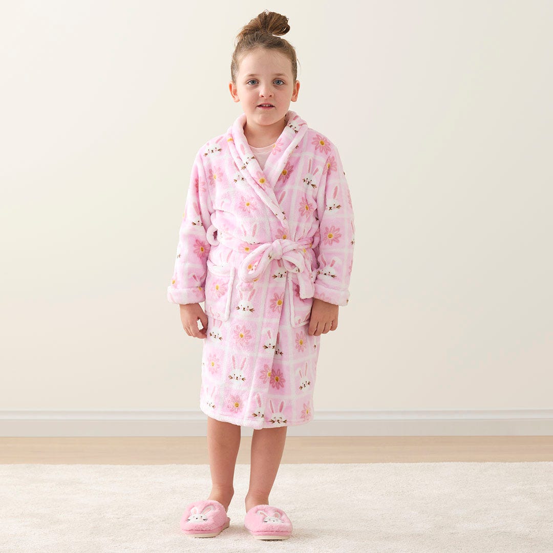 https://s3-ap-southeast-2.amazonaws.com/fusionfactory.commerceconnect.bbnt.production/pim_media/000/191/469/M_F_W25_Kids_Robes_Cottontail_Front_SI.jpg?1742796466