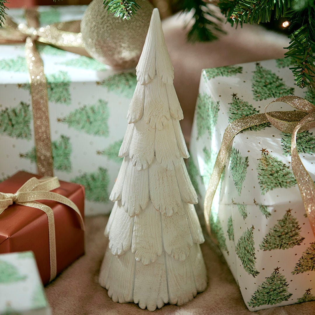 https://s3-ap-southeast-2.amazonaws.com/fusionfactory.commerceconnect.bbnt.production/pim_media/000/198/302/M_F_Xmas_S25_LS_Location_Opulence_Tree_Standing_Decs_Wood_Pleated_Tree_SI.jpg?1753419784