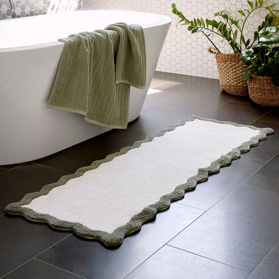 Bowie Scalloped Bath Runner - Ivory/Olive Green