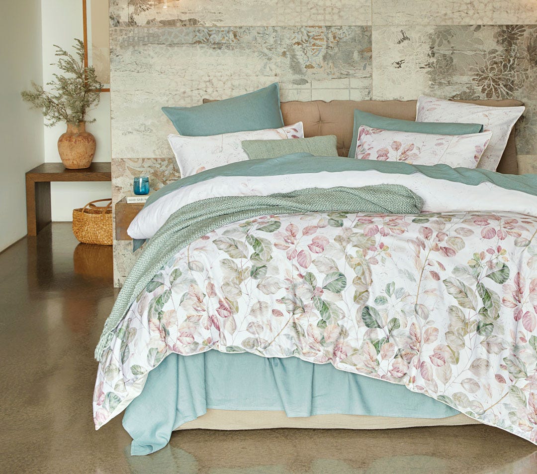 Smokebush Quilt Cover