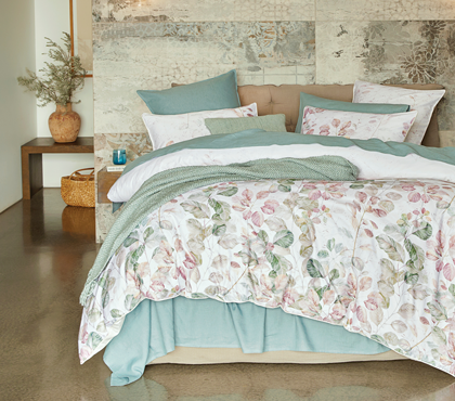 Smokebush Quilt Cover